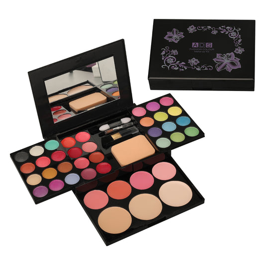 "Exquisite Eyeshadow Palette & Concealer Set"